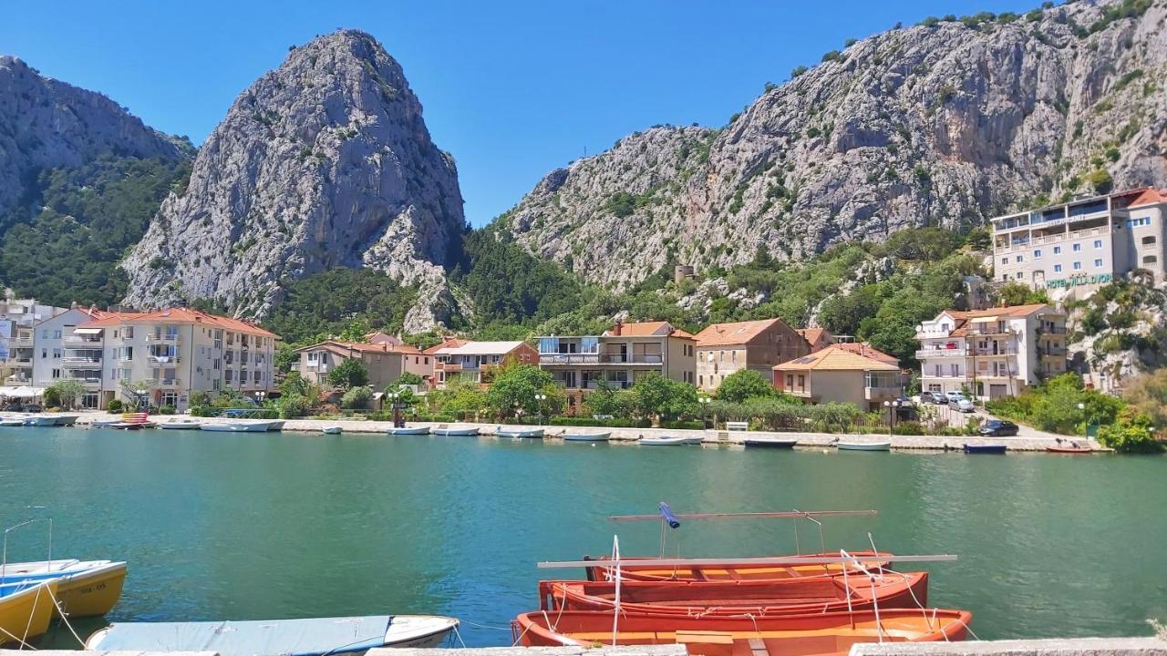 Apartment Mandic Omis Bagian luar foto