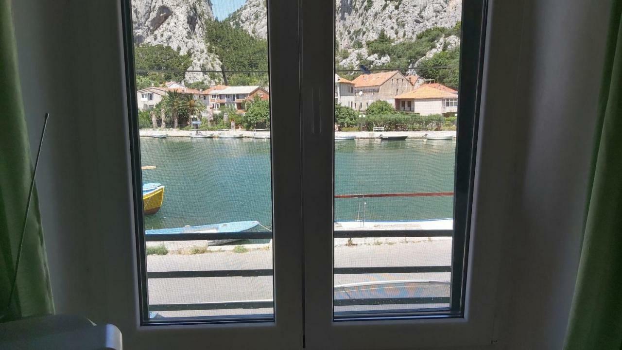 Apartment Mandic Omis Bagian luar foto